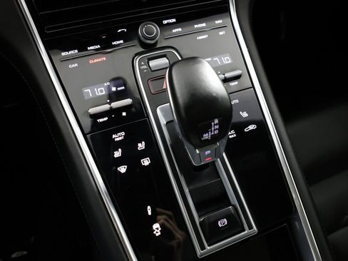 Used 2020 Porsche Panamera GTS image 29