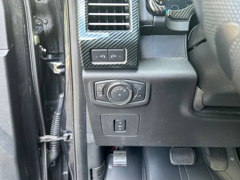 Used 2015 Ford F150 Lariat w/ Equipment Group 502A Luxury AWD/4WD image 23