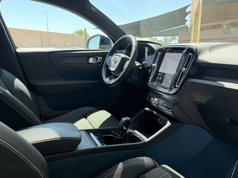 Used 2023 Volvo C40 P8 Recharge Ultimate AWD/4WD image 41