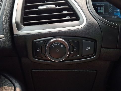 Used 2024 Ford Edge SEL AWD/4WD image 21