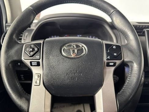 Used 2018 Toyota 4Runner SR5 Premium AWD/4WD image 19