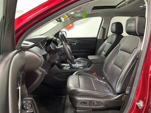 Used 2021 Chevrolet Traverse High Country image 11