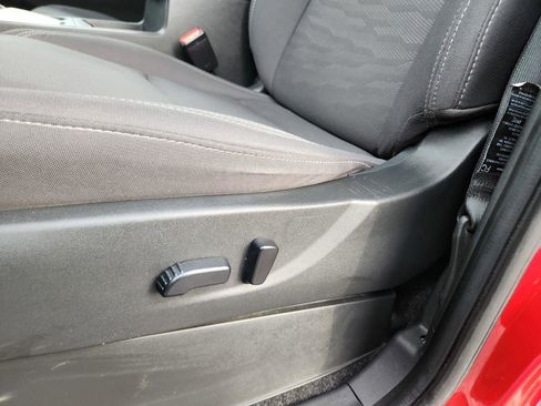 Used 2024 Nissan Frontier SV image 27