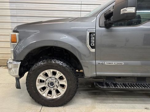 Used 2022 Ford F250 XLT w/ XLT Value Package AWD/4WD image 4