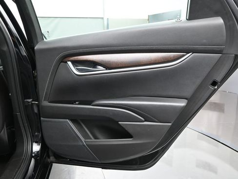 Used 2019 Cadillac XTS Luxury FWD image 30