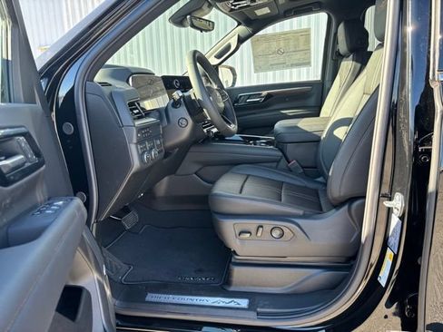 New 2026 Chevrolet Suburban High Country w/ Sun And Tow Package AWD/4WD image 12