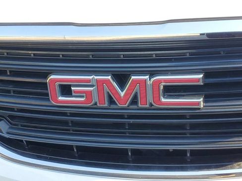 Used 2021 GMC Terrain SLE FWD image 10