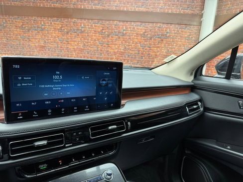 Used 2022 Lincoln Nautilus Reserve w/ Class II Trailer Tow Package image 17