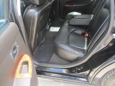 Used 2005 Buick LaCrosse CXS w/ Gold Convenience Package FWD image 8