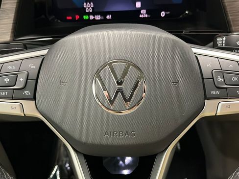 Used 2025 Volkswagen Atlas SEL Premium R-Line AWD/4WD image 16