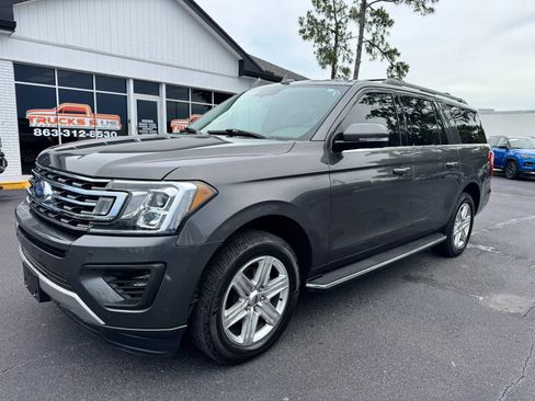 Used 2018 Ford Expedition Max XLT w/ Equipment Group 202A RWD image 2