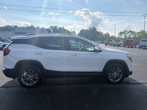 Used 2024 GMC Terrain SLT AWD/4WD image 11