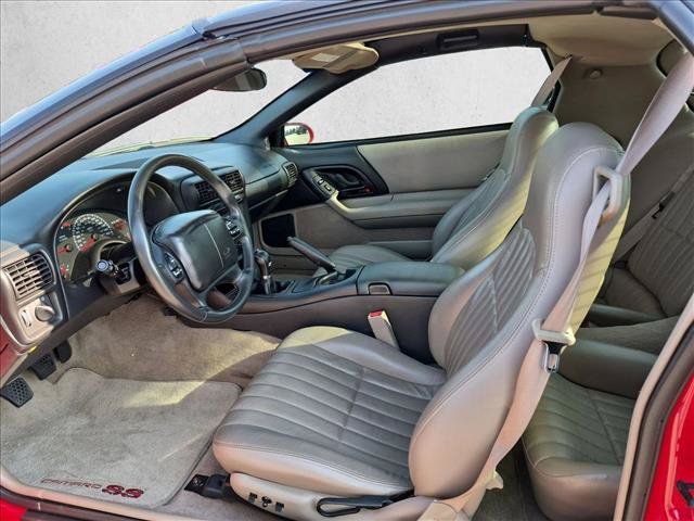 Used 2002 Chevrolet Camaro Z28 w/ SS Performance/Appearance Pkg RWD image 15