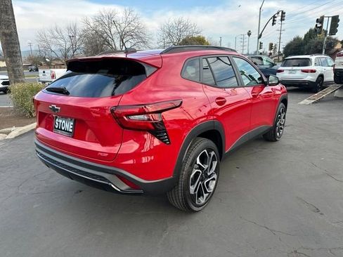 New 2026 Chevrolet Trax RS w/ Sunroof Package image 9