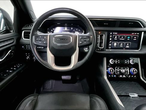 Used 2023 GMC Yukon Denali AWD/4WD image 6
