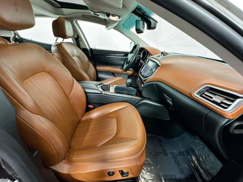 Used 2016 Maserati Ghibli S RWD image 28