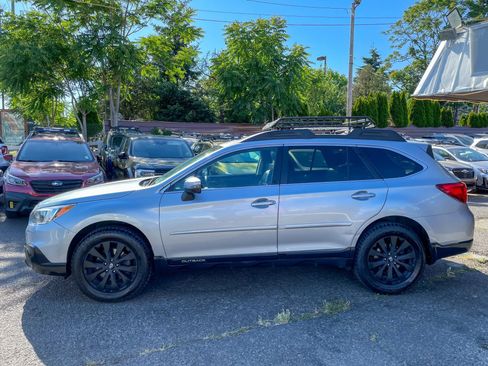 Used 2016 Subaru Outback 3.6R Limited AWD/4WD image 7