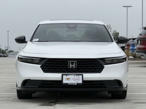 Used 2023 Honda Accord Sport image 7