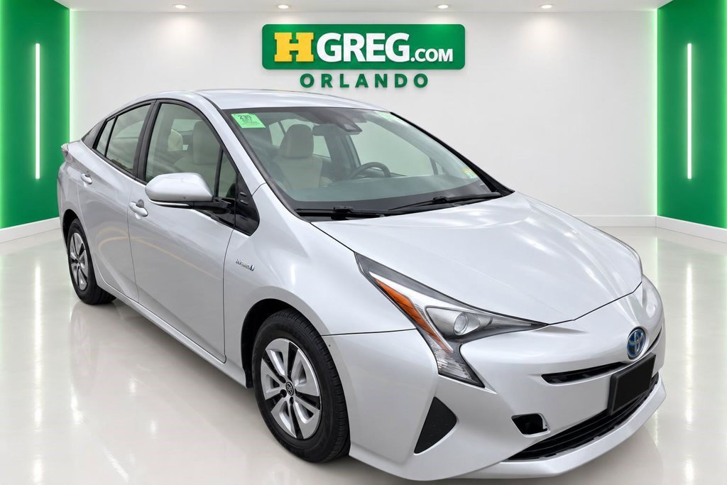 Used 2017 Toyota Prius Three FWD image 4
