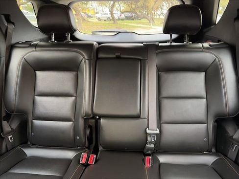 Used 2021 Chevrolet Equinox Premier FWD image 17