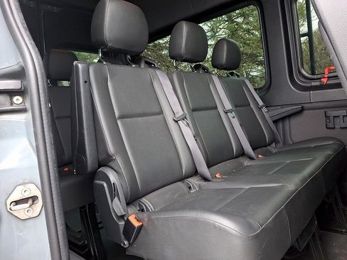 Used 2020 Mercedes-Benz Sprinter 2500 image 11