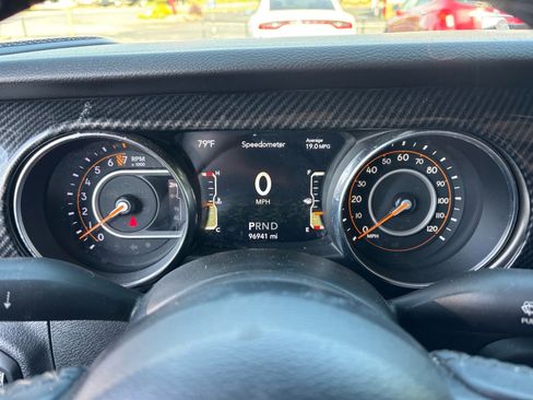 Used 2021 Jeep Gladiator Sport AWD/4WD image 16