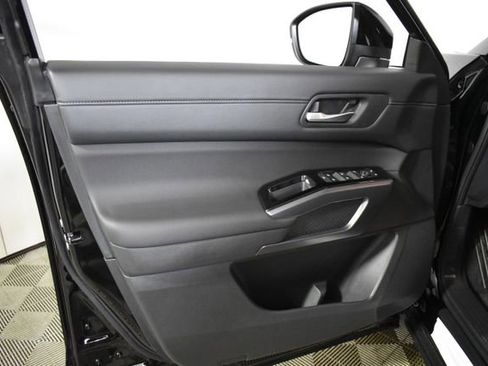 New 2026 Nissan Pathfinder SL AWD/4WD image 7