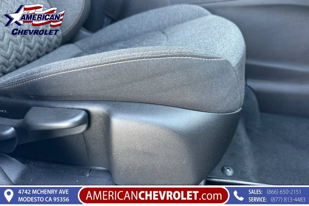Used 2024 Chevrolet Equinox LT FWD image 24