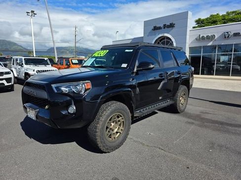 Used 2018 Toyota 4Runner SR5 Premium w/ Wilderness Package AWD/4WD image 3