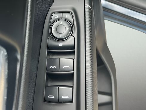 Used 2021 Chevrolet Silverado 1500 Custom RWD image 13