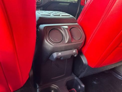 Used 2018 Jeep Wrangler Unlimited Sport S AWD/4WD image 29