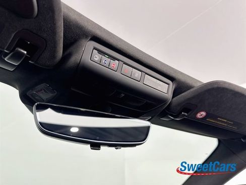 Used 2022 Chevrolet Corvette Stingray Premium Conv w/ Z51 Performance Package RWD image 41