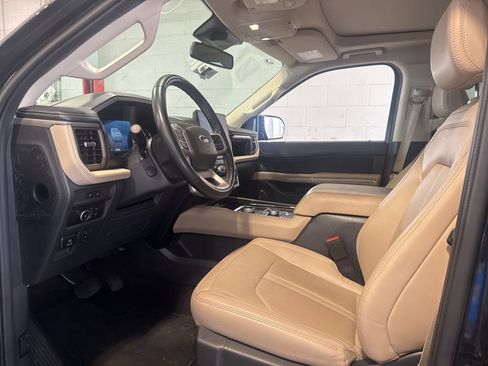 Used 2024 Ford Expedition Max Limited image 9