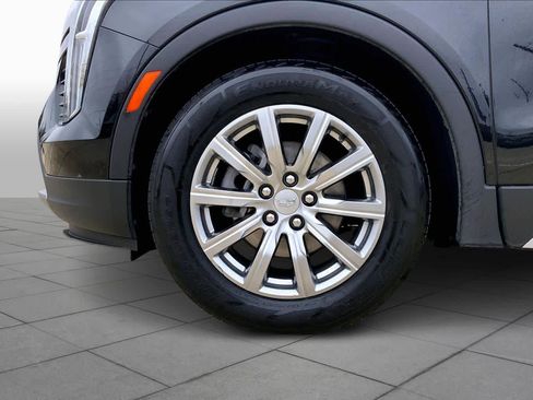 Used 2023 Cadillac XT4 Premium Luxury image 11