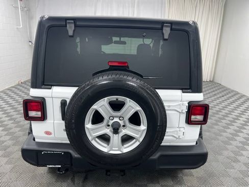 Used 2020 Jeep Wrangler Sport AWD/4WD image 7