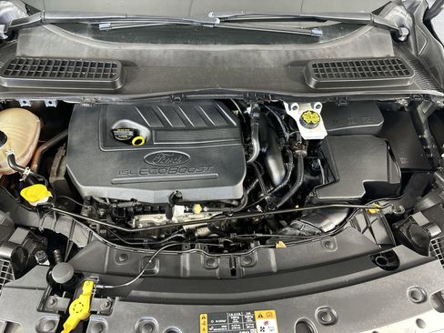 Used 2018 Ford Escape SE image 32