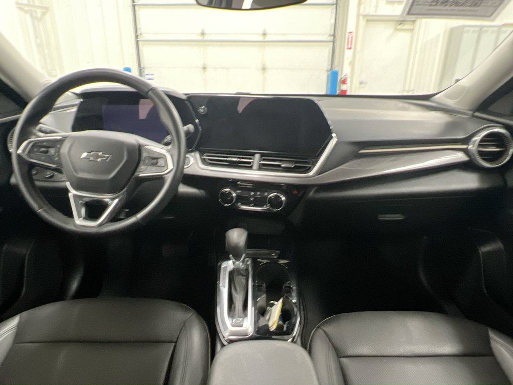 Used 2025 Chevrolet Trax ACTIV w/ Driver Confidence Package FWD image 10
