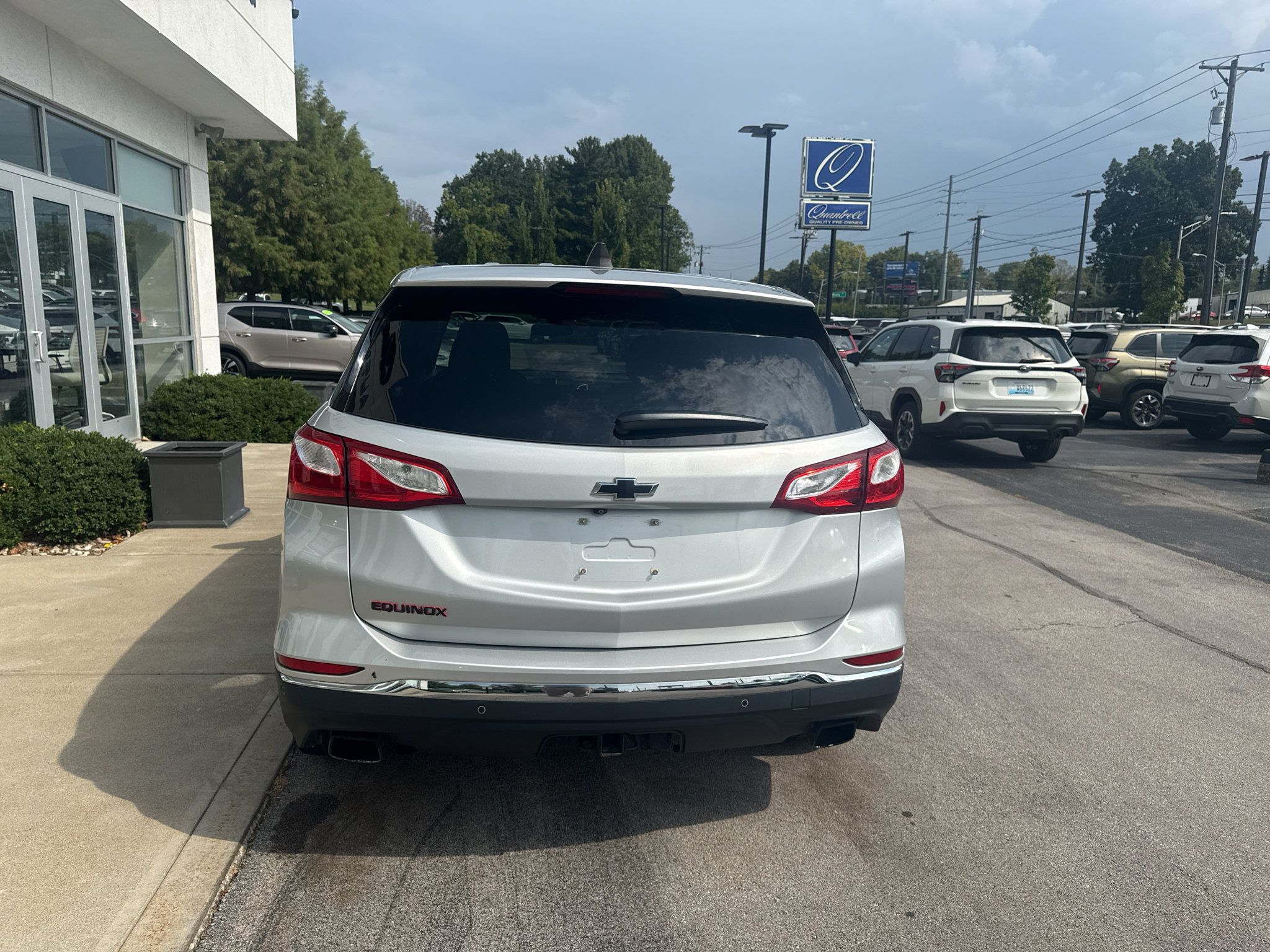 Used 2019 Chevrolet Equinox LT FWD image 4