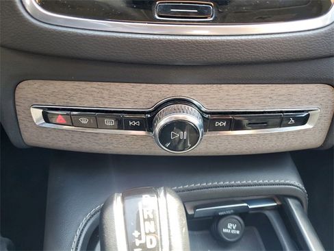 Used 2021 Volvo XC90 T6 Inscription image 32