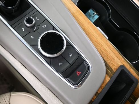 Used 2021 Cadillac Escalade Sport Platinum w/ LPO, ONYX Package image 38