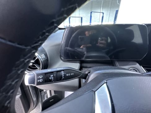 Used 2025 Chevrolet Equinox LT w/ Safety and Technology Package image 18