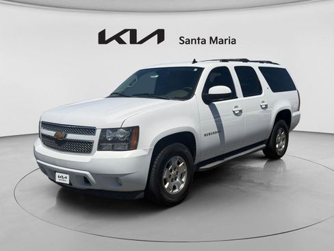 Used 2012 Chevrolet Suburban LT w/ Luxury Package AWD/4WD image 3