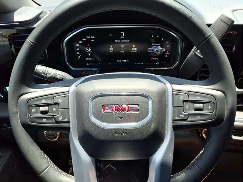 Used 2026 GMC Sierra 1500 SLT AWD/4WD image 15