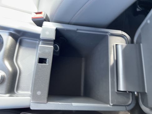 New 2026 Ford Explorer Active image 29