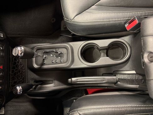 Used 2015 Jeep Wrangler Unlimited Sahara w/ Max Tow Package image 21