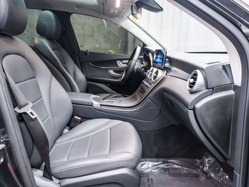 Certified 2021 Mercedes-Benz GLC 300 image 18
