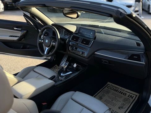Used 2016 BMW M235i xDrive Convertible image 32