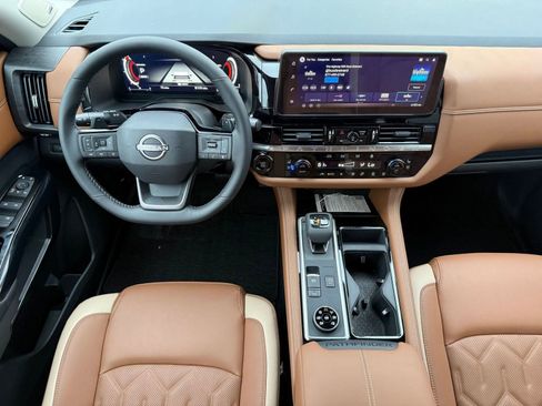 New 2026 Nissan Pathfinder Platinum image 23