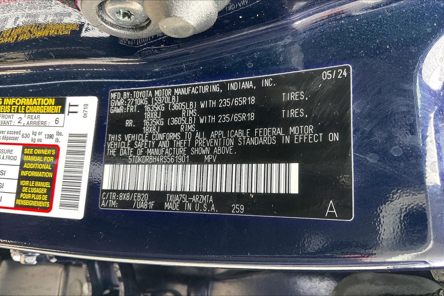 Used 2024 Toyota Highlander XLE AWD/4WD image 38