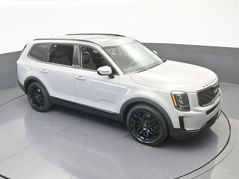 Used 2022 Kia Telluride SX w/ SX Prestige Package image 62